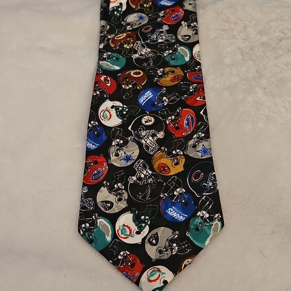 3/$30 Vtg TEAM NFL Football Helmets Tie - Picture 5 of 7